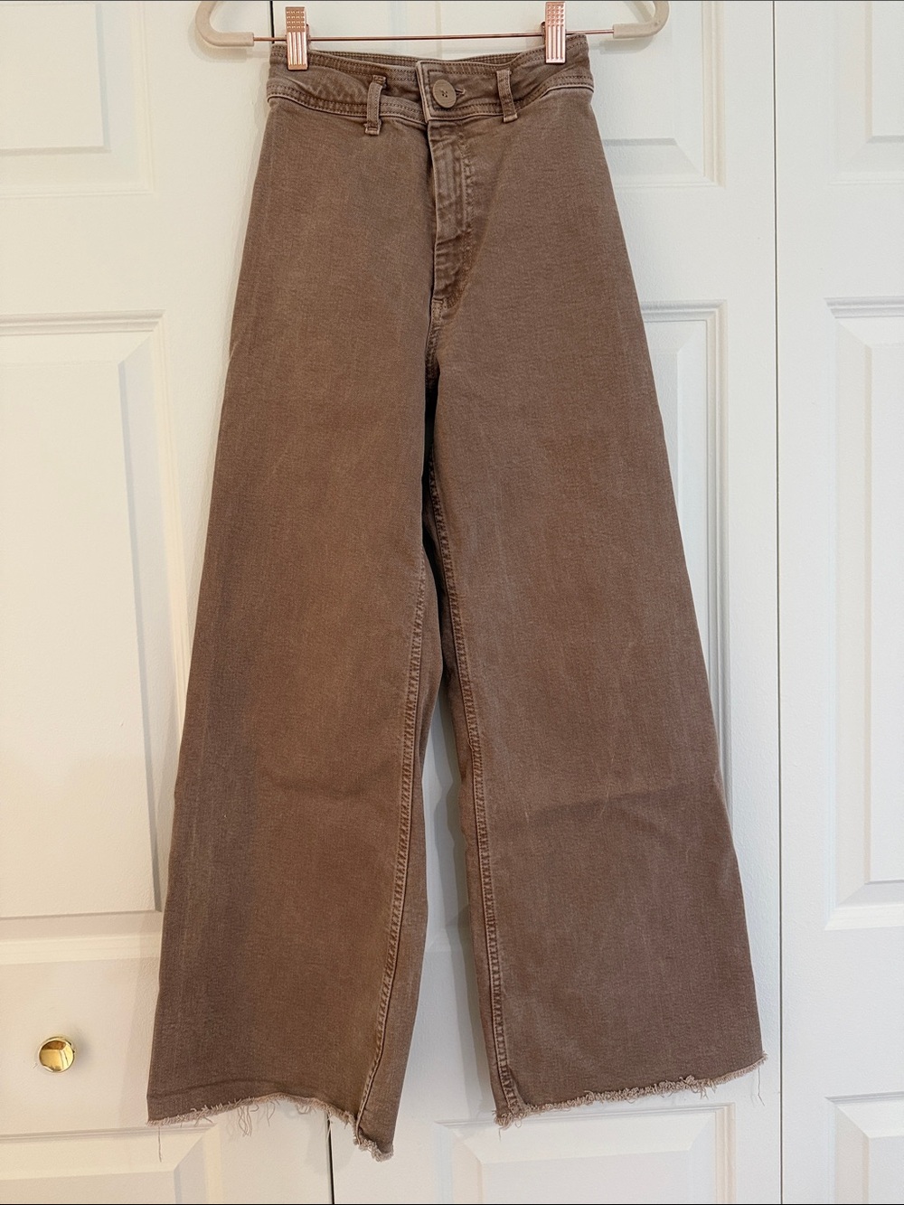 Zara Wide-Leg High-Rise Jeans in Light Brown